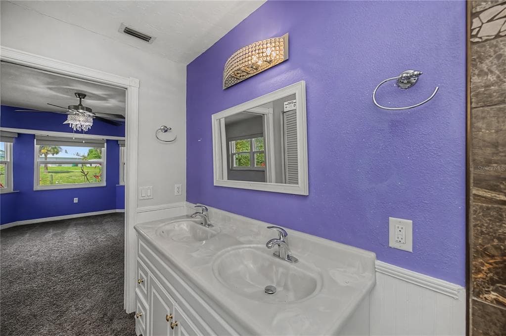 2479 ACHILLES STREET photo 22