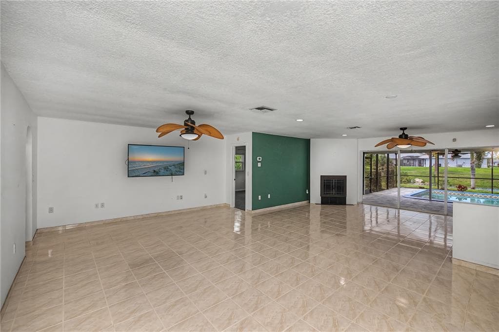2479 ACHILLES STREET photo 18