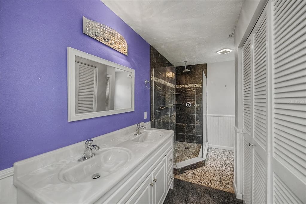 2479 ACHILLES STREET photo 21