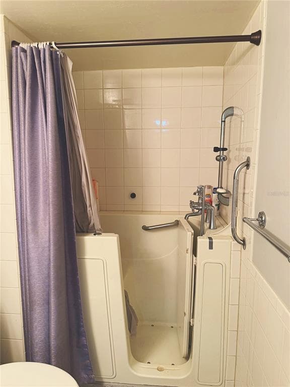 140 LAKE MERYL DRIVE 233 photo 24