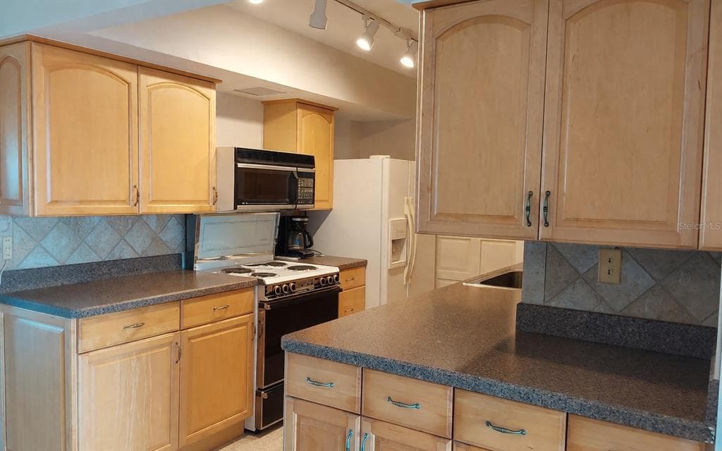 10355 PARADISE BOULEVARD 608 photo 25
