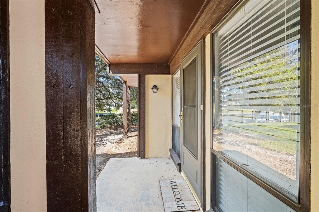 42 CLUB HOUSE DRIVE 101 photo 2