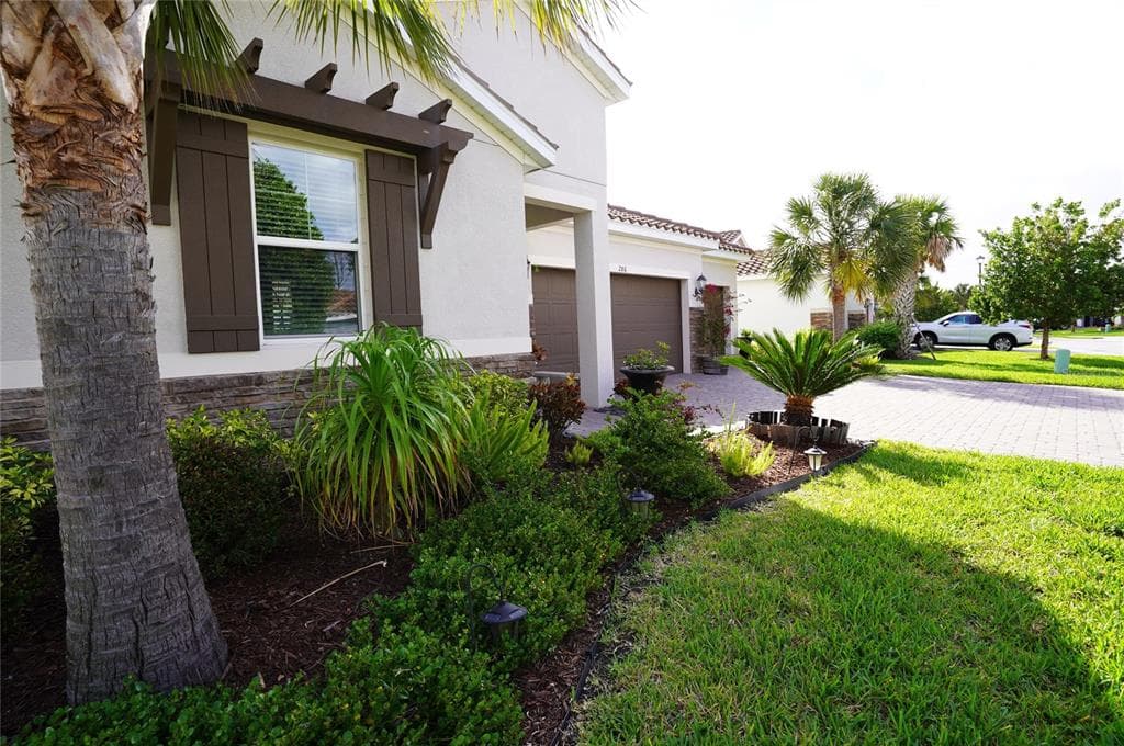 286 DAYLILY BOULEVARD photo 10