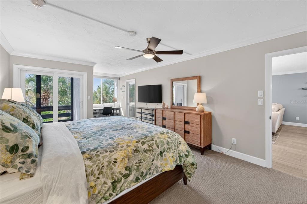 803 BAYPORT WAY 803 photo 24