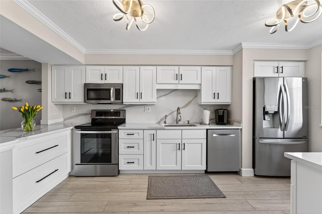 803 BAYPORT WAY 803 photo 10