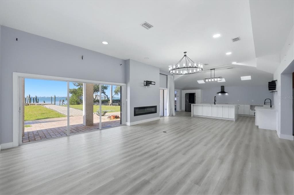 10218 46TH AVENUE W photo 23