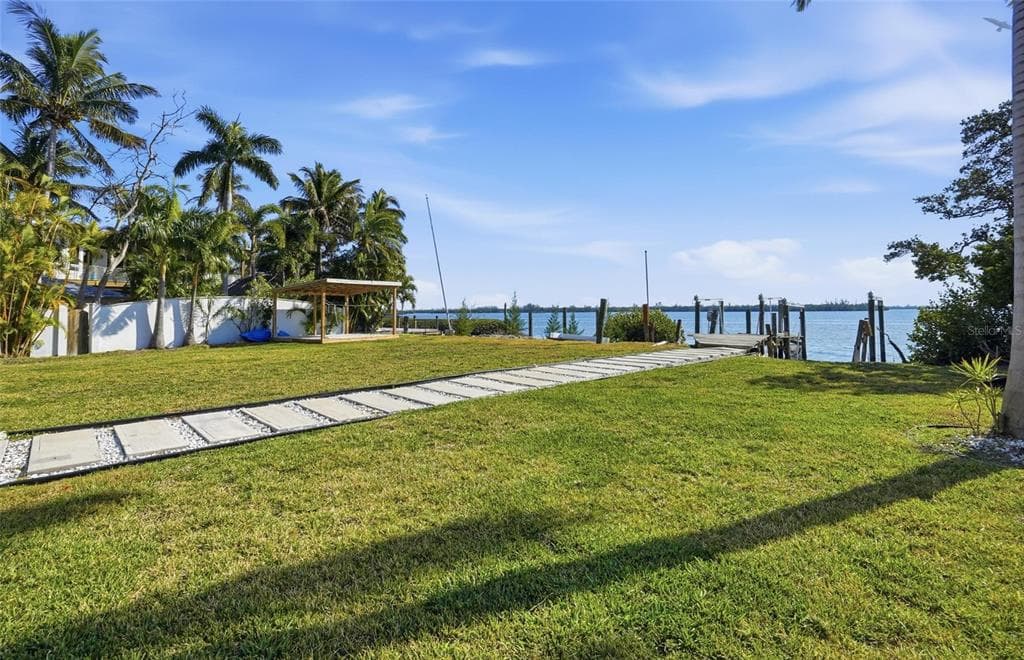 10218 46TH AVENUE W photo 10