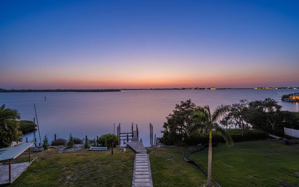 10218 46TH AVENUE W photo 4