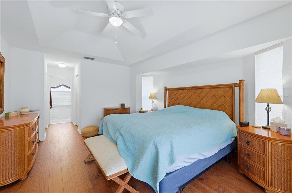 300 BAYTREE DRIVE photo 20