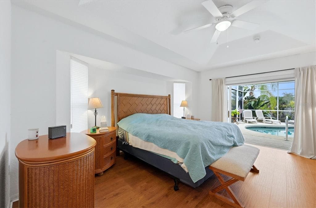 300 BAYTREE DRIVE photo 21