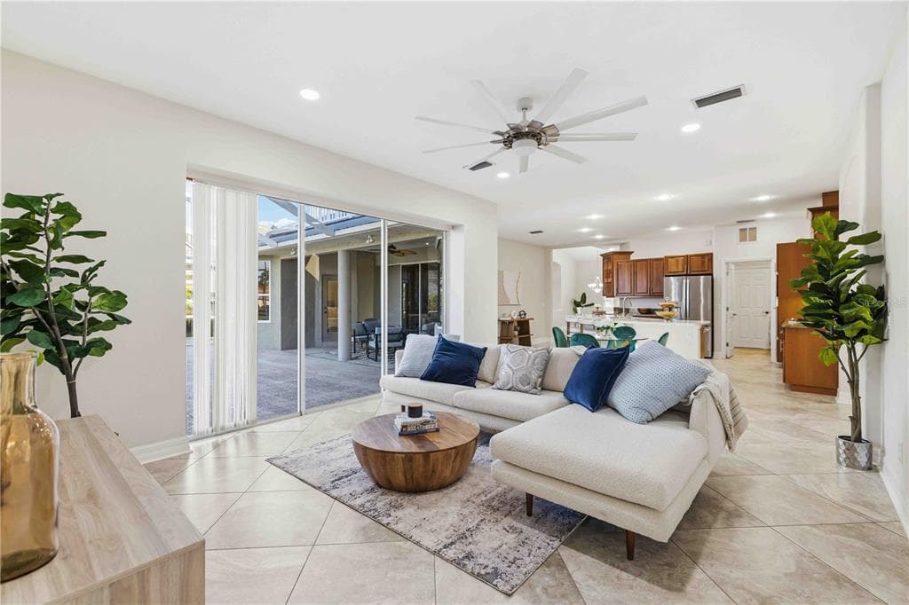 8335 BARTON FARMS BOULEVARD photo 17