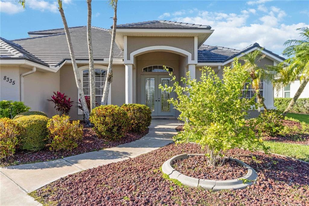 8335 BARTON FARMS BOULEVARD photo 4