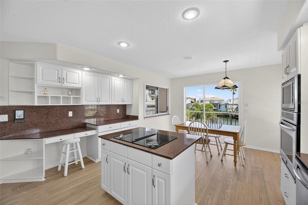 6107 MARBELLA BOULEVARD photo 19
