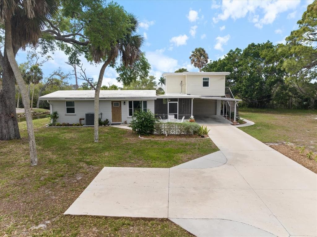 119 POMPANO LANE photo 2