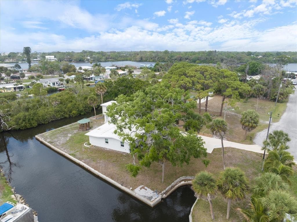 119 POMPANO LANE photo 3