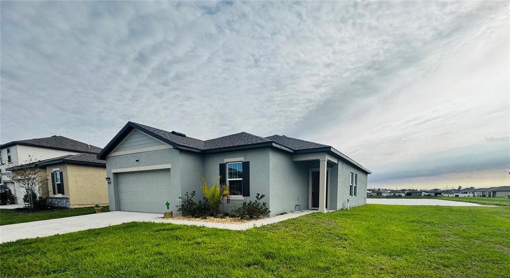 927 KELLY FERN LOOP photo 1
