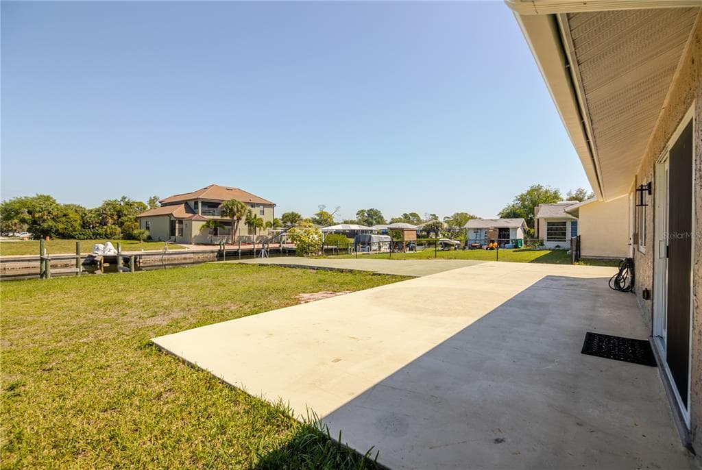 18310 VAN NUYS CIRCLE photo 25
