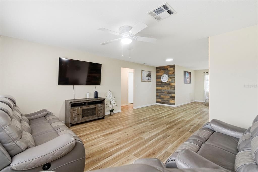 3022 JACKSON DRIVE photo 14