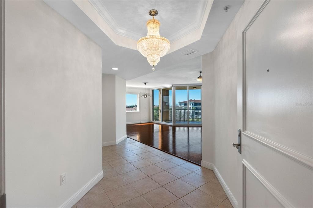 5823 BOWEN DANIEL DRIVE 401 photo 2