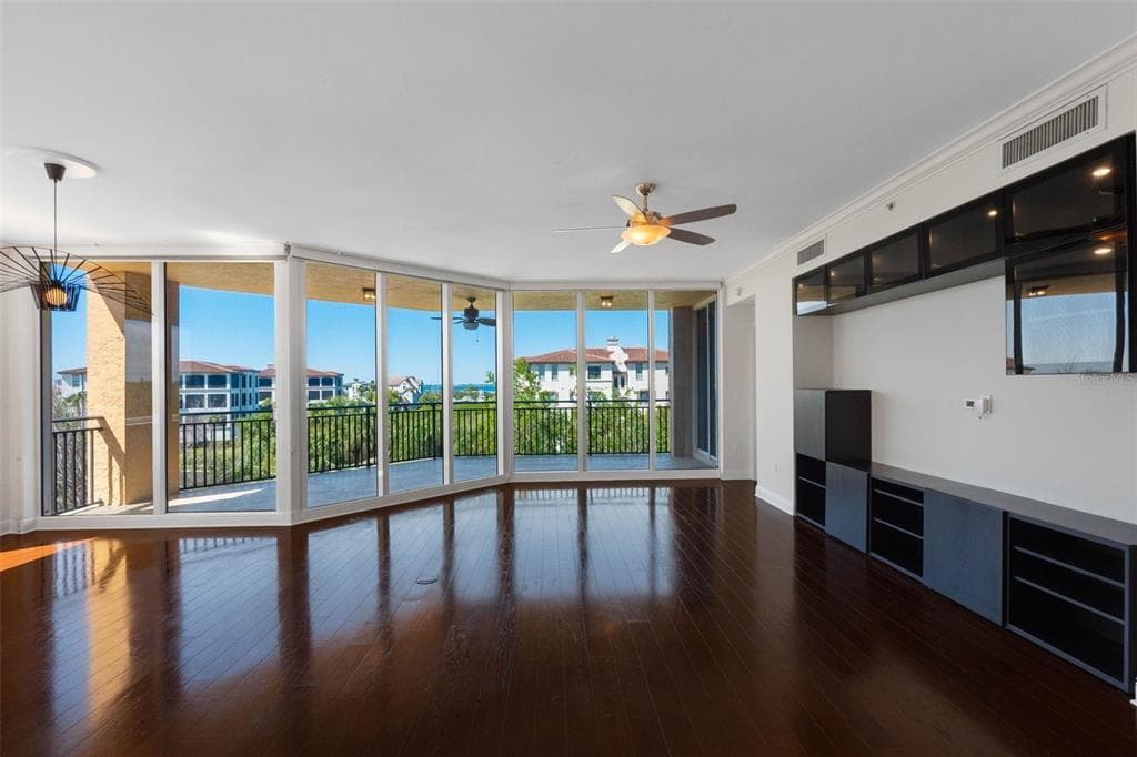 5823 BOWEN DANIEL DRIVE 401 photo 5