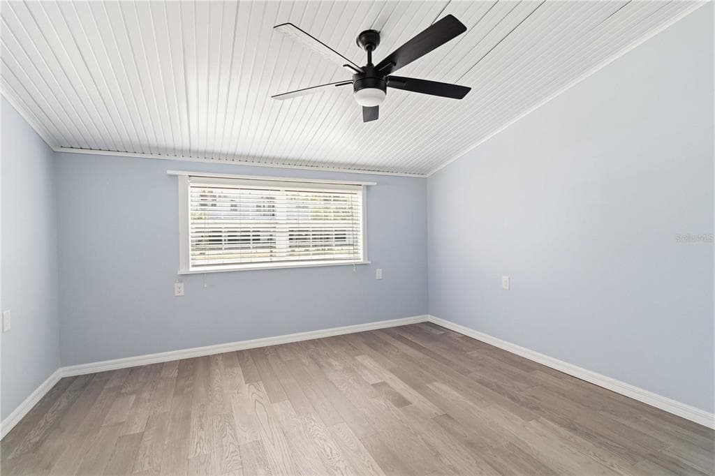 607 MANATEE AVENUE photo 22