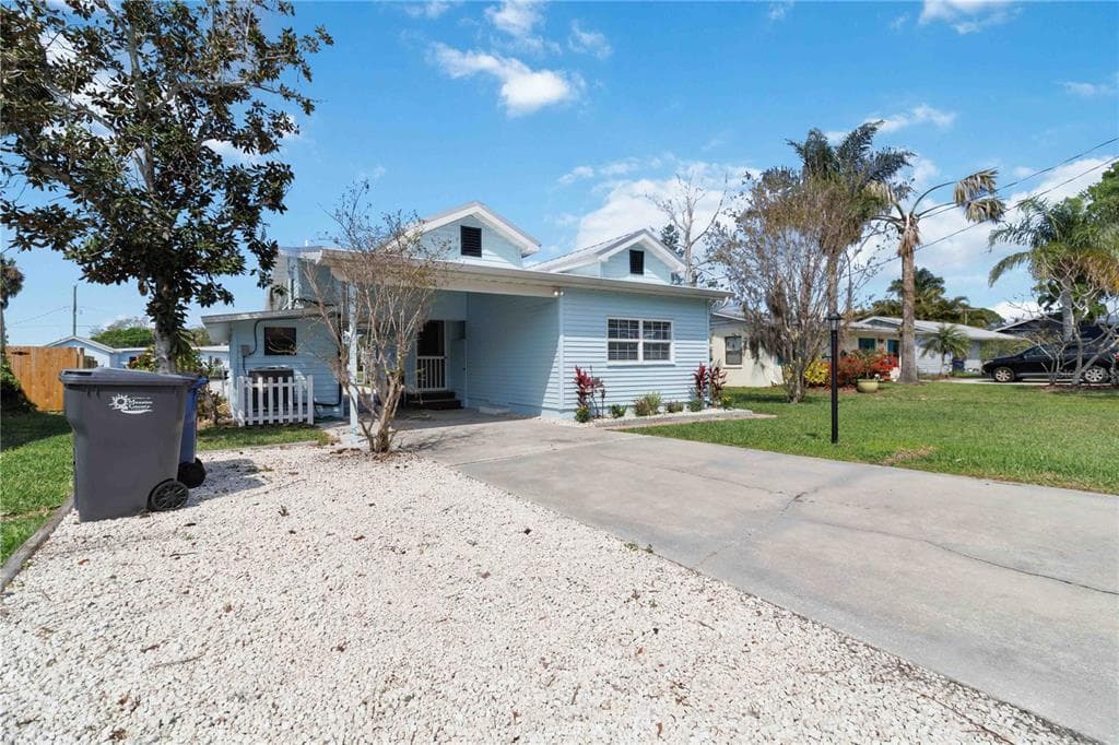 607 MANATEE AVENUE 4