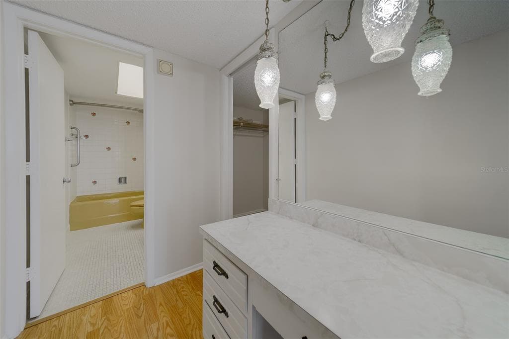17920 GULF BOULEVARD 1408 photo 16