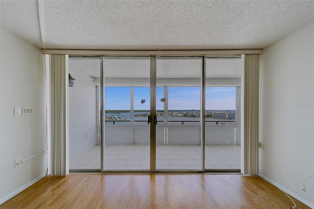 17920 GULF BOULEVARD 1408 photo 12