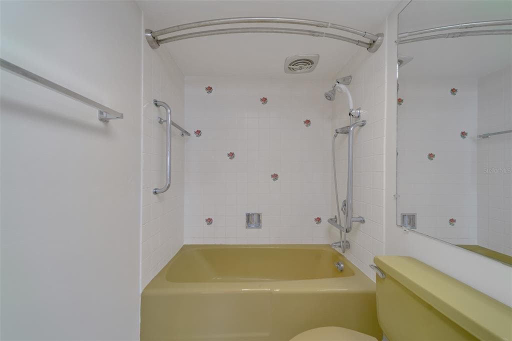 17920 GULF BOULEVARD 1408 photo 15
