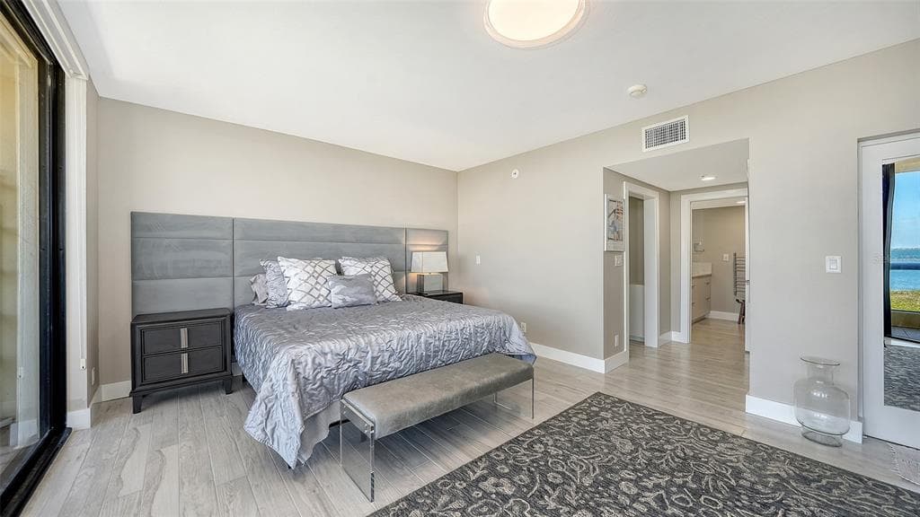 2120 HARBOURSIDE DRIVE 623 photo 13