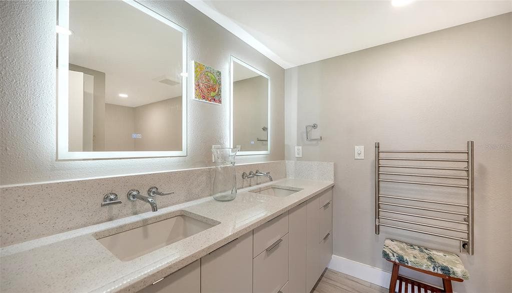 2120 HARBOURSIDE DRIVE 623 photo 14