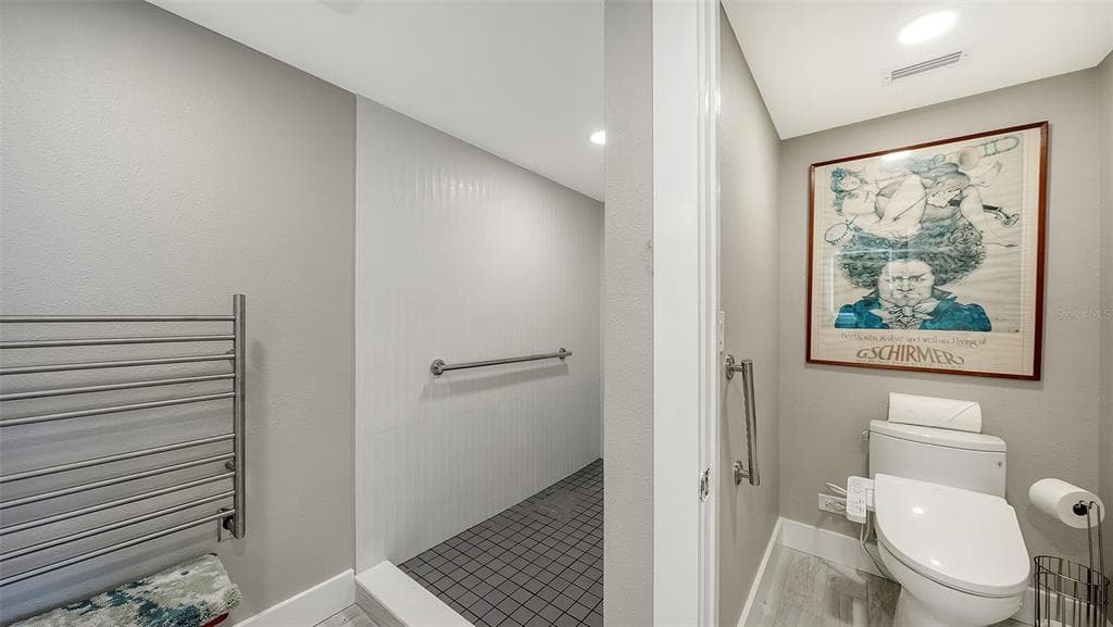 2120 HARBOURSIDE DRIVE 623 photo 15