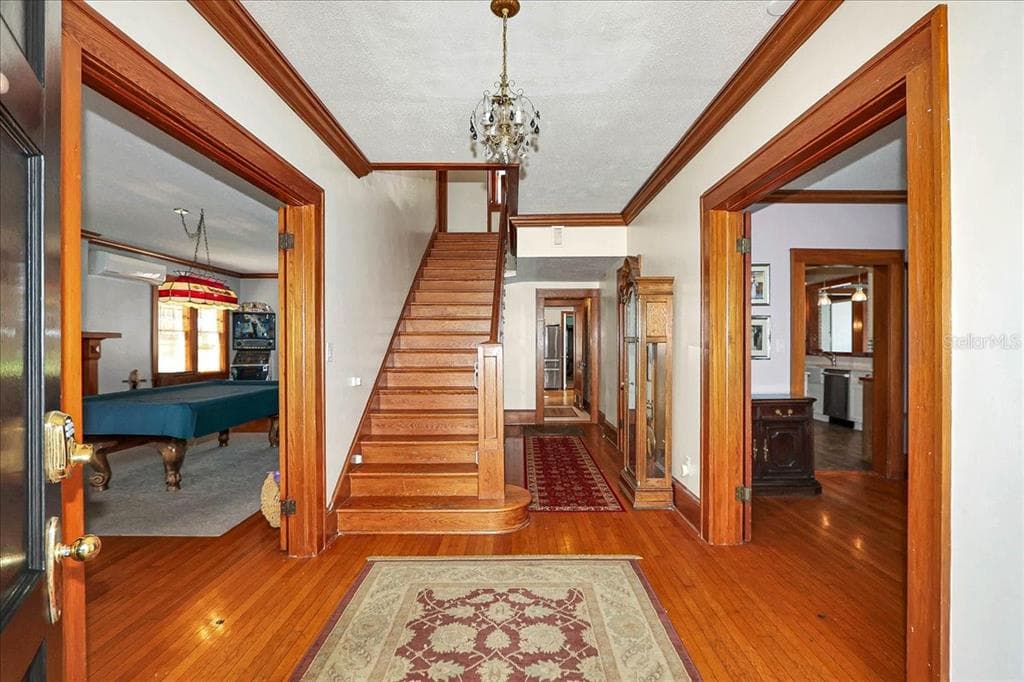 405 LAKESHORE DRIVE photo 8
