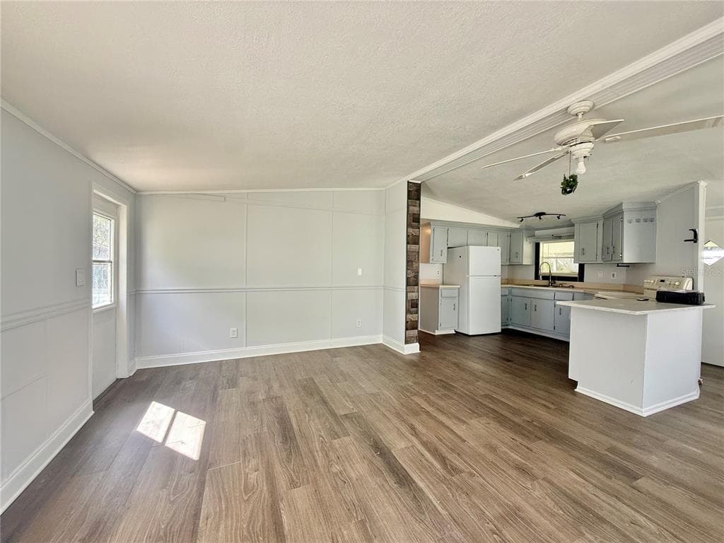 14618 GENEVA DRIVE photo 8