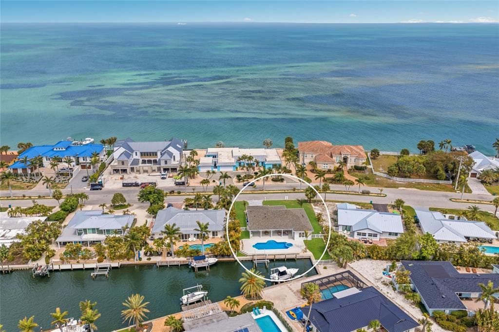 680 KEY ROYALE DRIVE photo 2