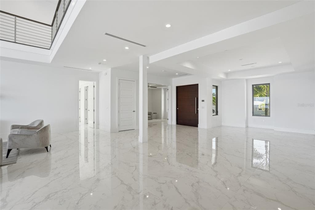 5735 RIVERSIDE DRIVE photo 20