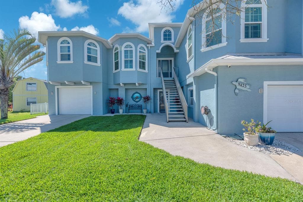 9425 OAK STREET photo 3