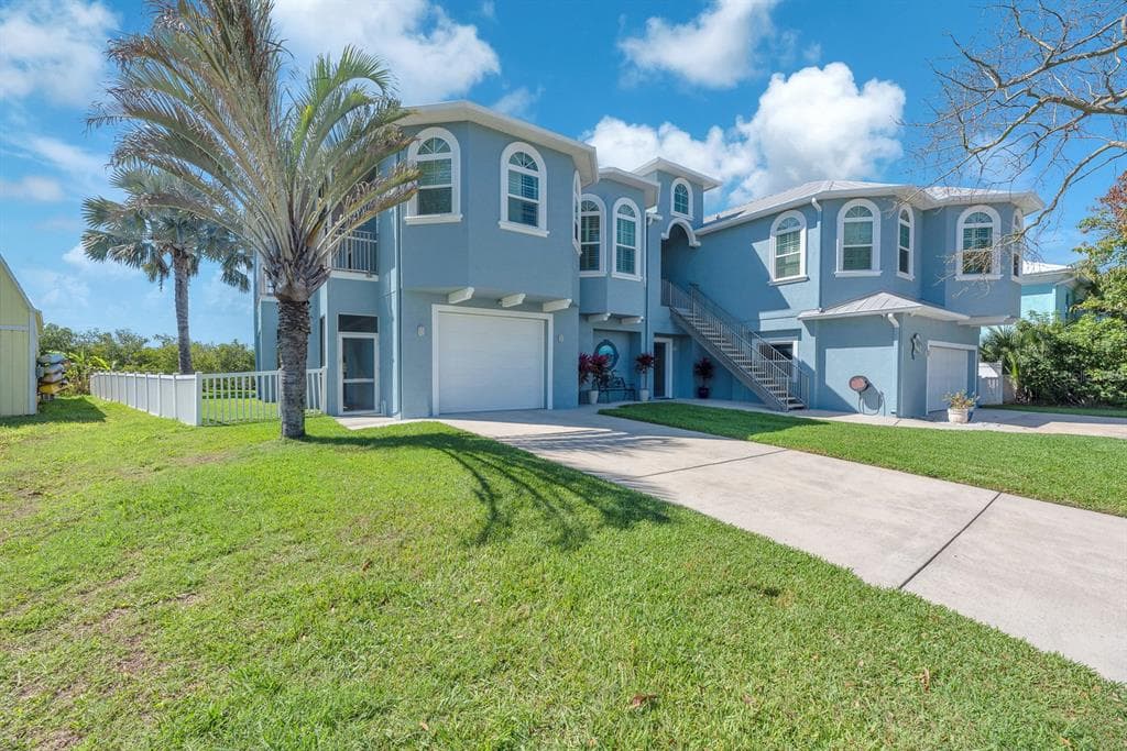 9425 OAK STREET photo 4