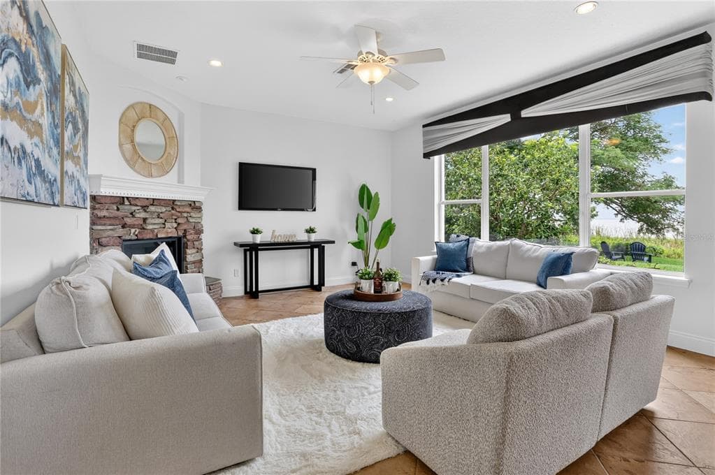 243 ZACHARY WADE STREET photo 8