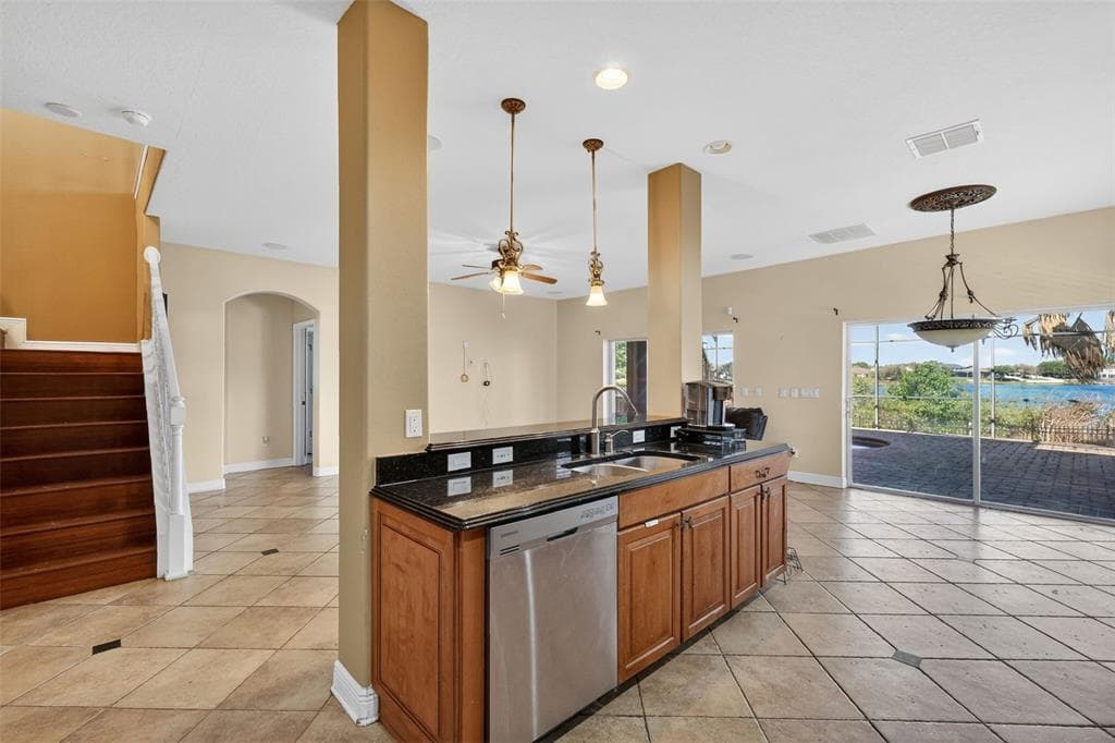 5413 WALSH POND COURT photo 8