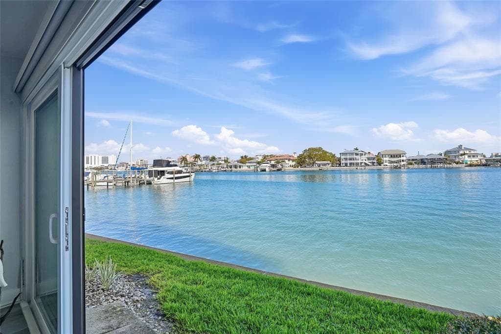 868 BAYWAY BOULEVARD 101 photo 17