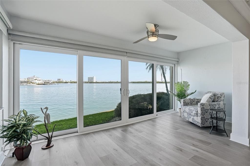 868 BAYWAY BOULEVARD 101 photo 5