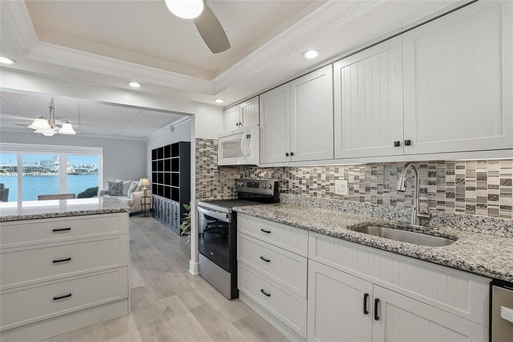 868 BAYWAY BOULEVARD 101 photo 9