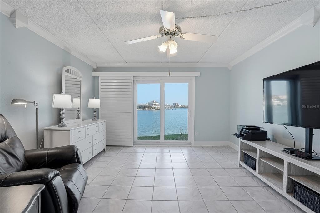 868 BAYWAY BOULEVARD 101 photo 21