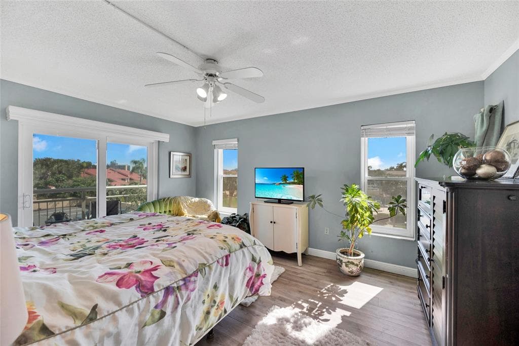 4900 BRITTANY DRIVE S 301 photo 13