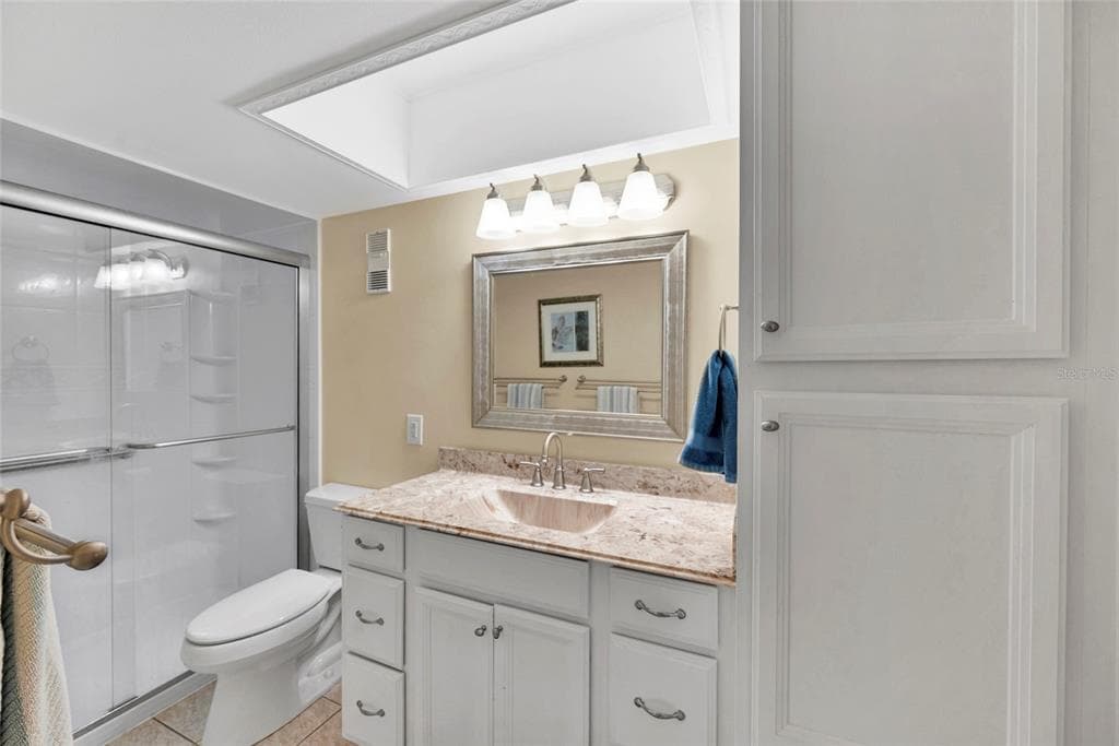 4900 BRITTANY DRIVE S 301 photo 19