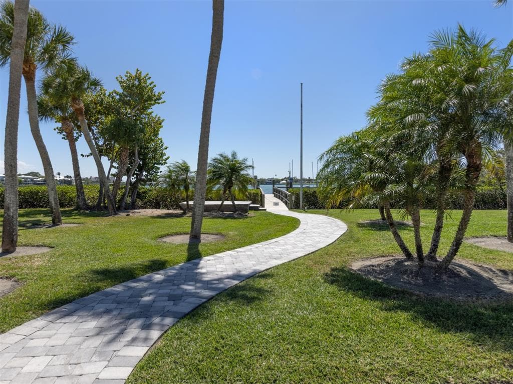 212 SUNRISE DRIVE photo 19