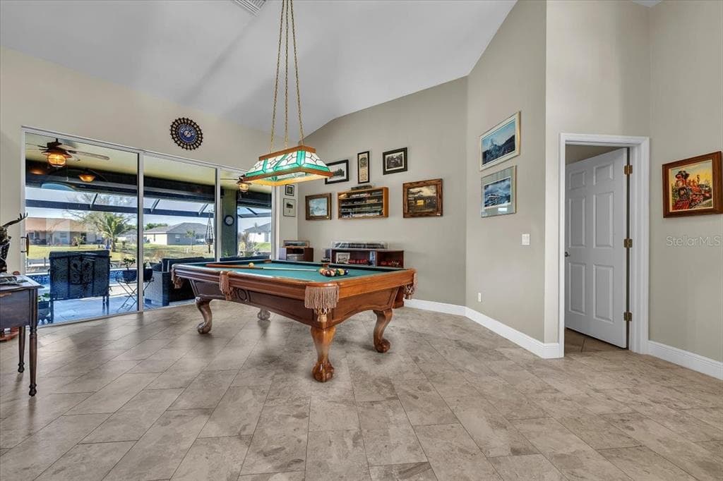330 NE 20TH STREET photo 6