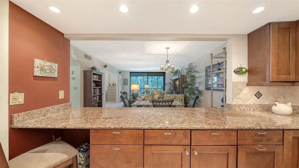 1925 GULF OF MEXICO DRIVE G8-302 photo 12