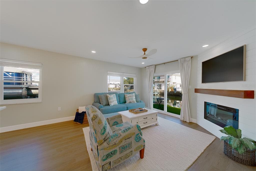 6403 LONNIE LEE LANE photo 7